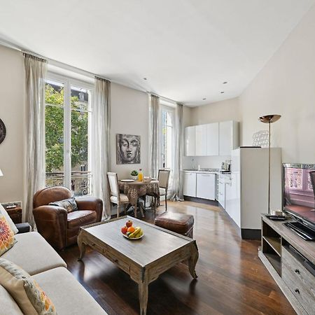 Champs-Elysees & Arc De Triomphe - Cityapartmentstay Paris Exteriör bild