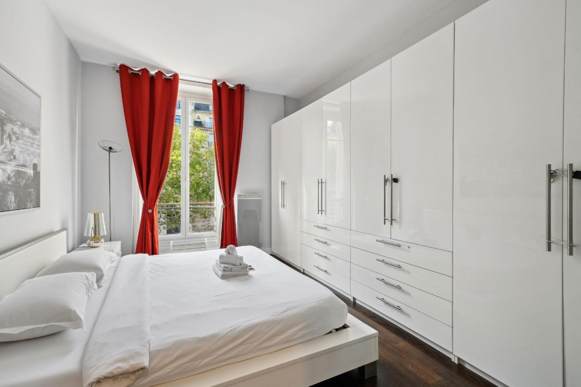 Champs-Elysees & Arc De Triomphe - Cityapartmentstay Paris Exteriör bild